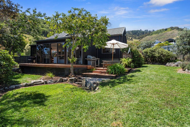18 Werneth Street, Atawhai, Nelson - Carousel 1