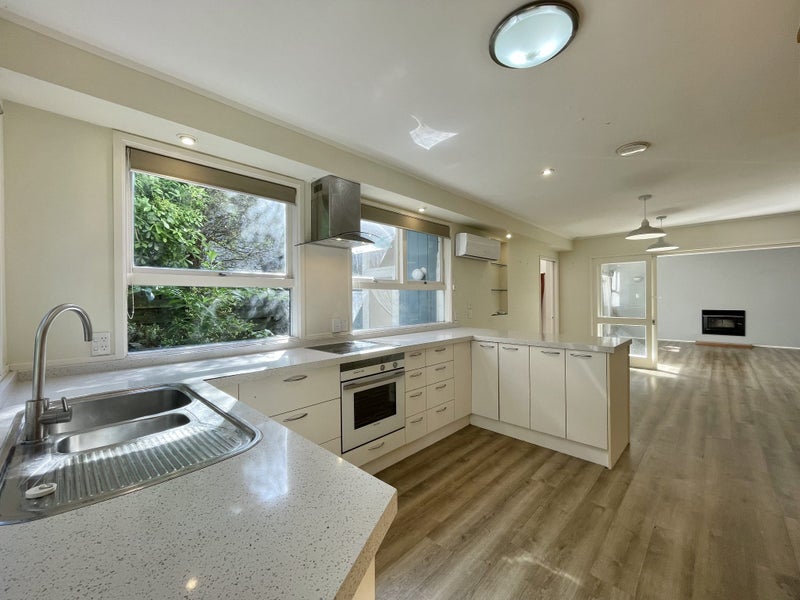14 Totara Grove, Hillcrest, Auckland - Carousel 2