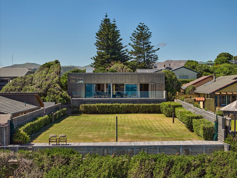 16 Bothamley Lane, Titahi Bay, Porirua - Carousel 1
