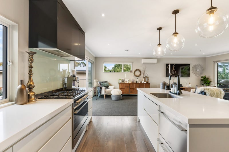 22 Outlook Road, Greenhithe, Auckland - Carousel 2