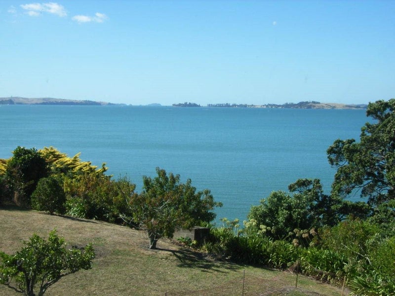 76 Clovelly Road, Bucklands Beach, Auckland - Carousel 2