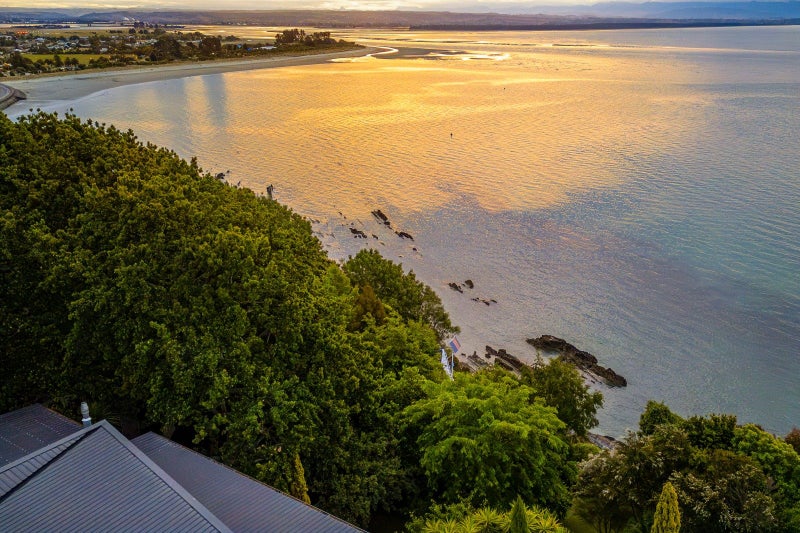 28 The Cliffs, Britannia Heights, Nelson - Carousel 2