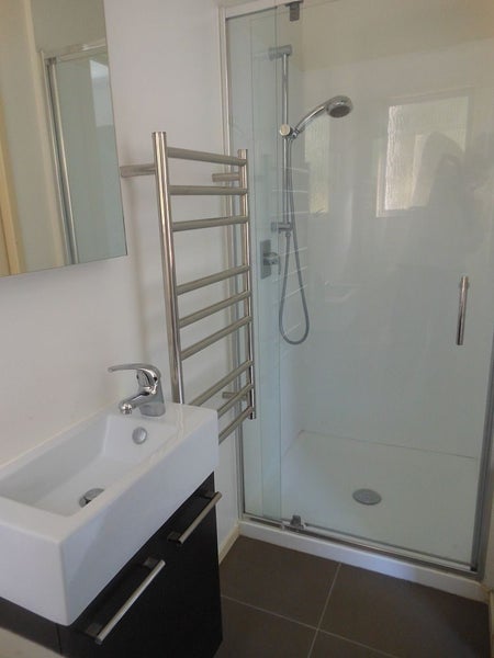 17 Prestige Place, Castor Bay, Auckland - Carousel 4