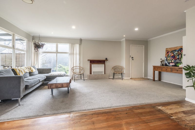 14 Gerrand Place, Chedworth, Hamilton - Carousel 2