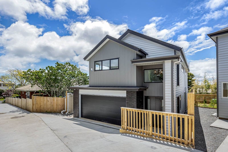 8A Willow Way, Sunnyhills, Auckland - Carousel 1