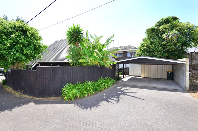 2/26 Sandown Road, Rothesay Bay, Auckland - Carousel 14