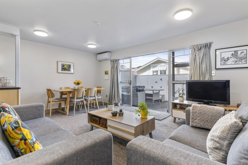 3/2 Atarangi Road, Greenlane, Auckland - Carousel 2