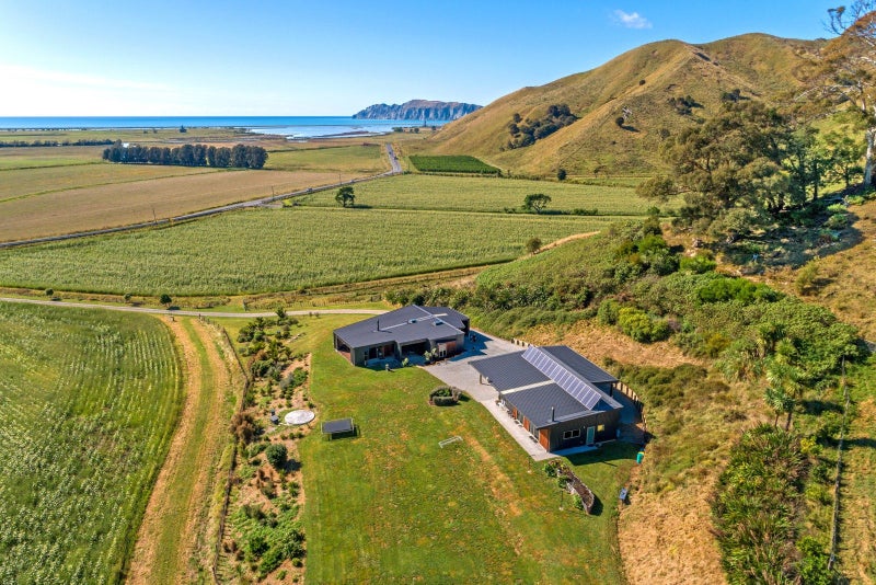 1266 Wharerata Road, Gisborne - Carousel 1