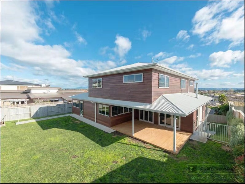 41 The Ford, Huntington, Hamilton - Carousel 8