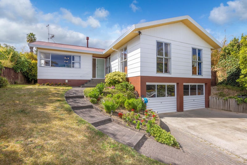 32 Caernarvon Street, Dinsdale, Hamilton - Carousel 1