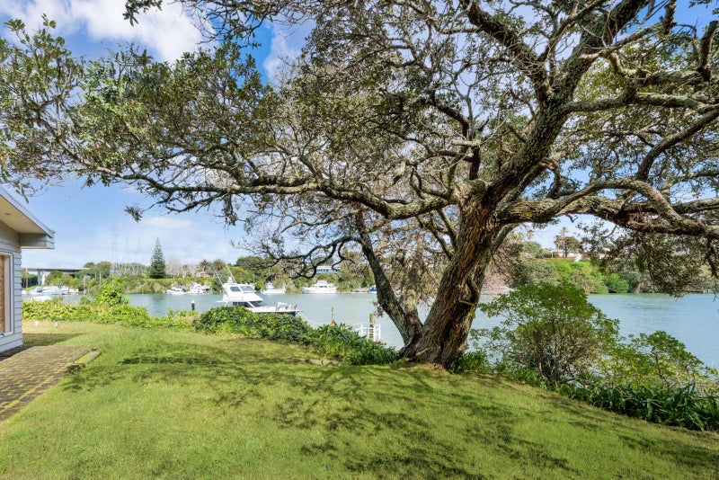 1 Pakuranga Road, Pakuranga, Auckland - Carousel 2