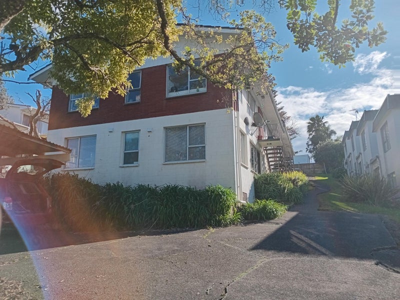 1/10 Don Croot Street, Western Springs, Auckland - Carousel 2