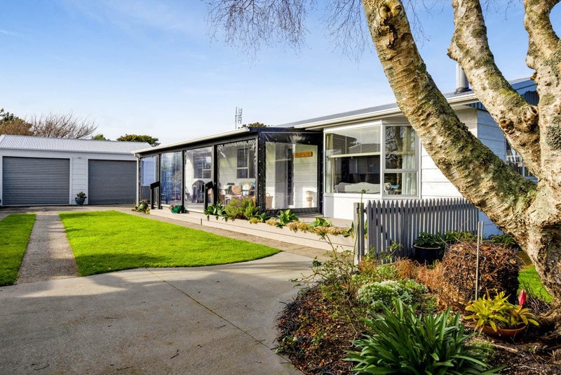 11 Jade Place, Bell Block, New Plymouth - Carousel 1