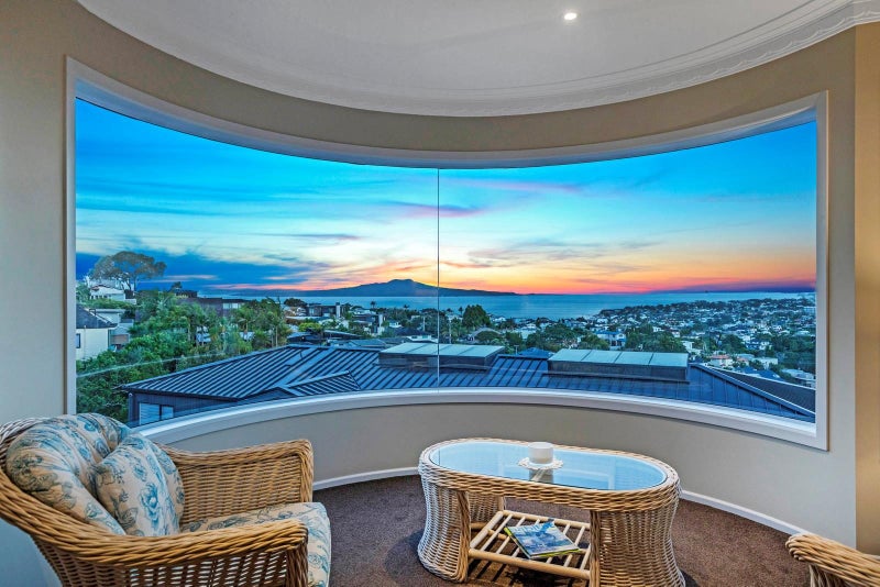 3 Castor Bay Road, Castor Bay, Auckland - Carousel 1
