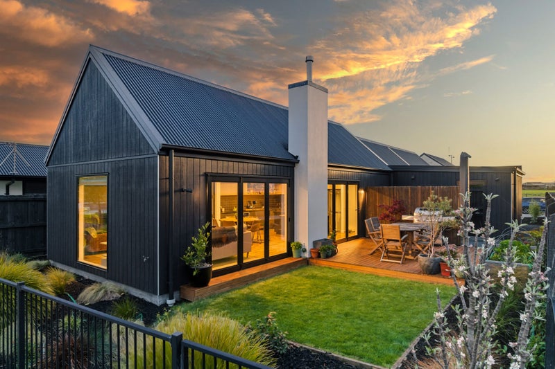 9 Seelster Lane, Halswell, Christchurch - Carousel 1