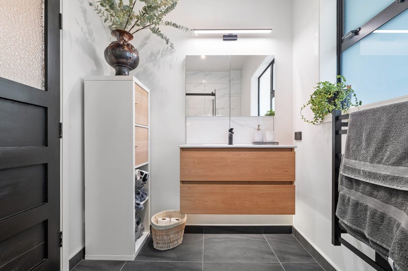 12 Wilsons Road South, Saint Martins, Christchurch - Carousel 24