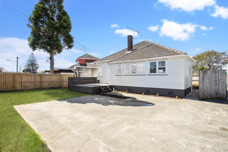 54 Somerset Road, Mount Roskill, Auckland - Carousel 1
