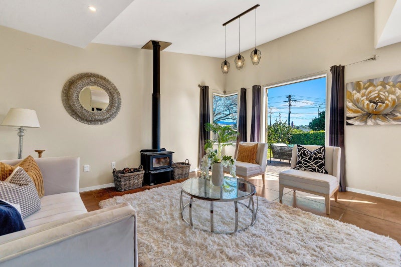 6 Forest Hill Road, Henderson, Auckland - Carousel 1