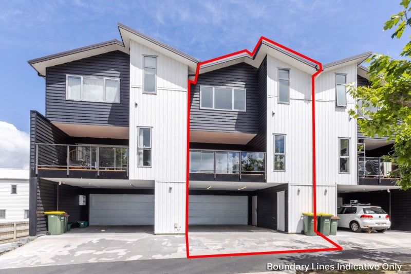 2/14 Hammond Street, Hamilton Central, Hamilton - Carousel 2