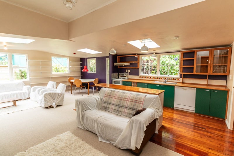 11 Levina Avenue, Aro Valley, Wellington - Carousel 2