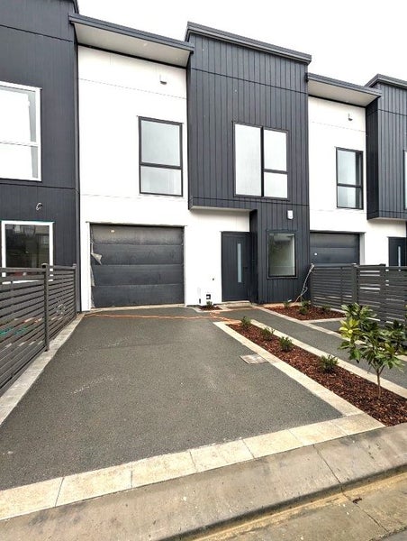 30 Koreke Close, Kenepuru, Porirua - Carousel 1