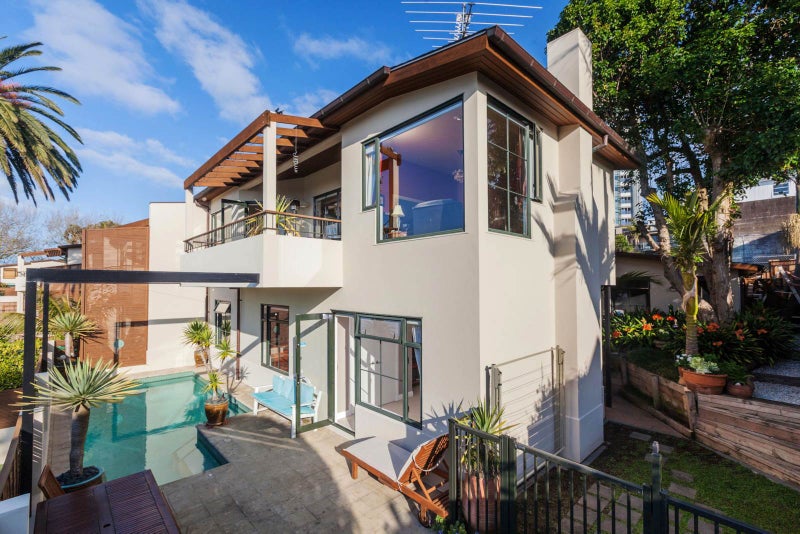 8/22 Curran Street, Herne Bay, Auckland - Carousel 1