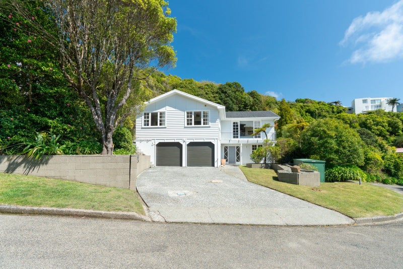 18 Shotter Street, Karori, Wellington - Carousel 1