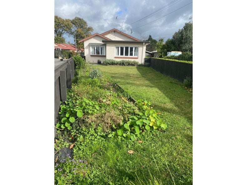 1 Balloch Street, Fairfield, Hamilton - Carousel 1