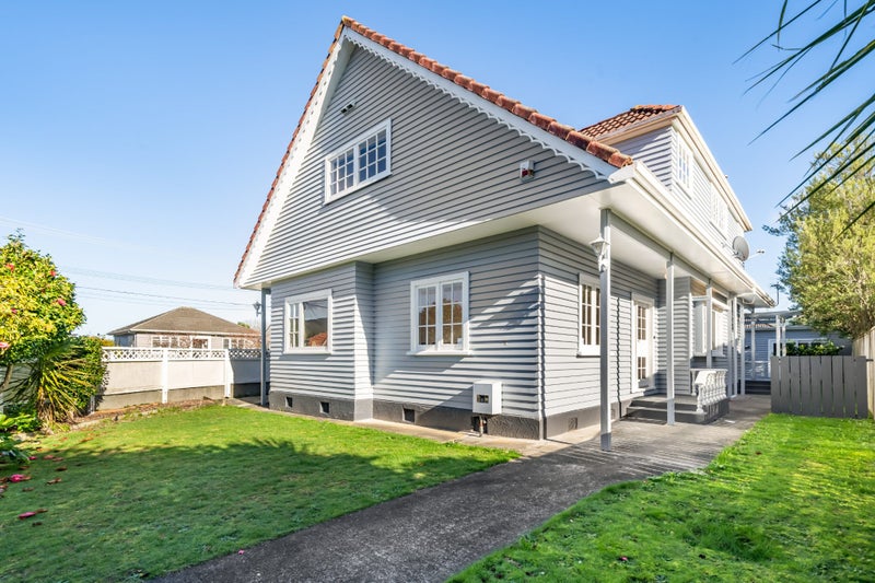 28 Hart Avenue, Boulcott, Lower Hutt - Carousel 2