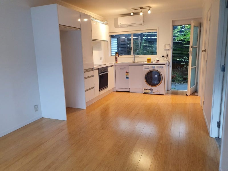 4/11 Kingsway Avenue, Sandringham, Auckland - Carousel 2