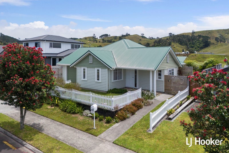 50 Ocean Breeze Drive, Waihi Beach, Waihi Beach - Carousel 1