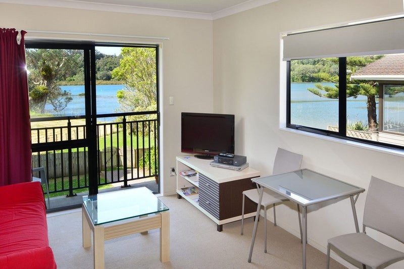 2H/25 Weranui Road, Waiwera, Orewa - Carousel 1