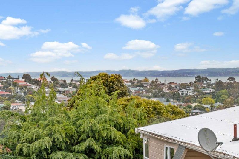 9 Trevola Street, New Windsor, Auckland - Carousel 2