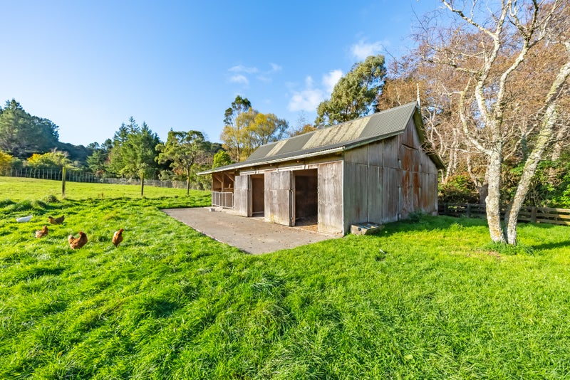 1031A Blue Mountains Road, Blue Mountains, Upper Hutt - Carousel 1