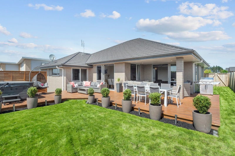 22 Helen June Avenue, Flagstaff, Hamilton - Carousel 2