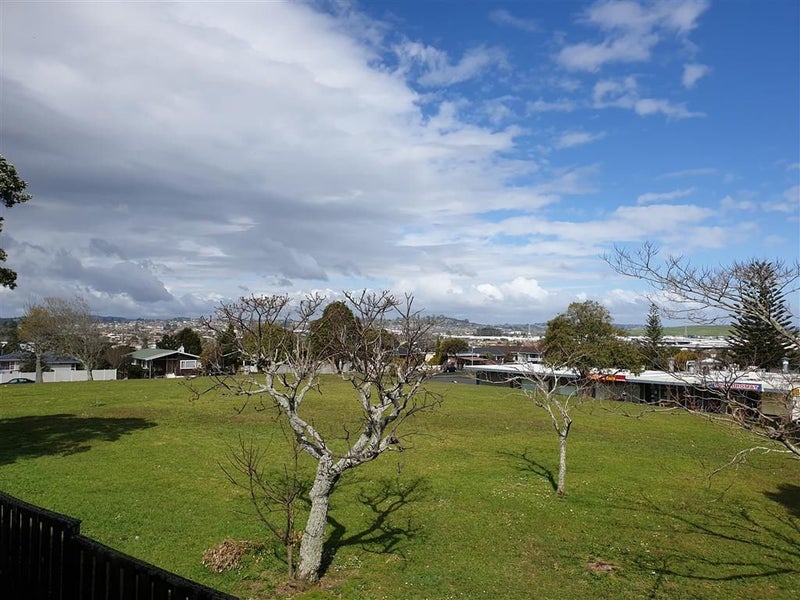 86 Gossamer Drive, Pakuranga Heights, Auckland - Carousel 13