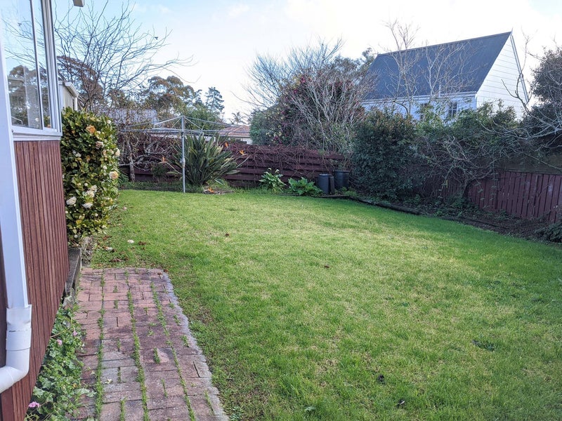 18 Cromdale Avenue, Highland Park, Auckland - Carousel 2