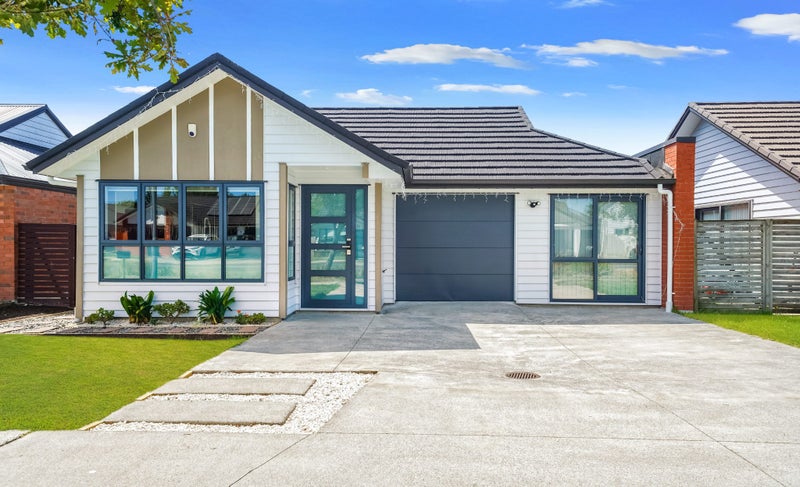 9 Amokura Avenue, Takanini, Auckland - Carousel 1