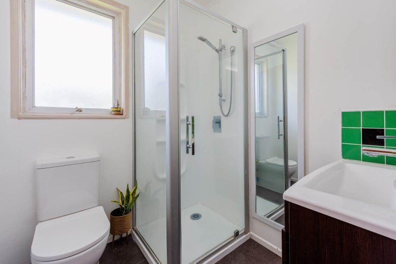 36 Powrie Street, Glenfield, Auckland - Carousel 12