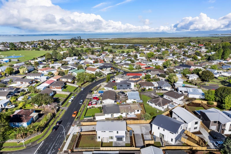 2/15 Moncrieff Avenue, Clendon Park, Auckland - Carousel 15