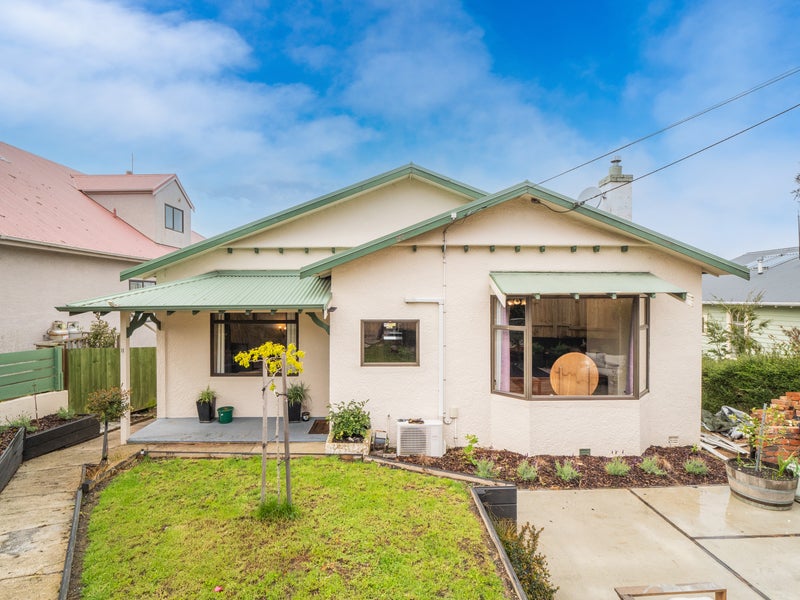 11 Scoular Street, Maryhill, Dunedin - Carousel 1