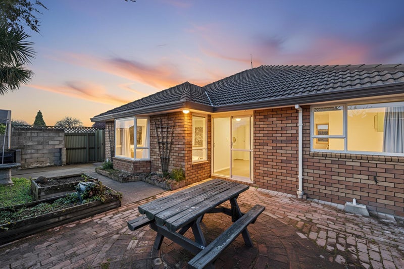 2/114 Warden Street, Richmond, Christchurch - Carousel 1