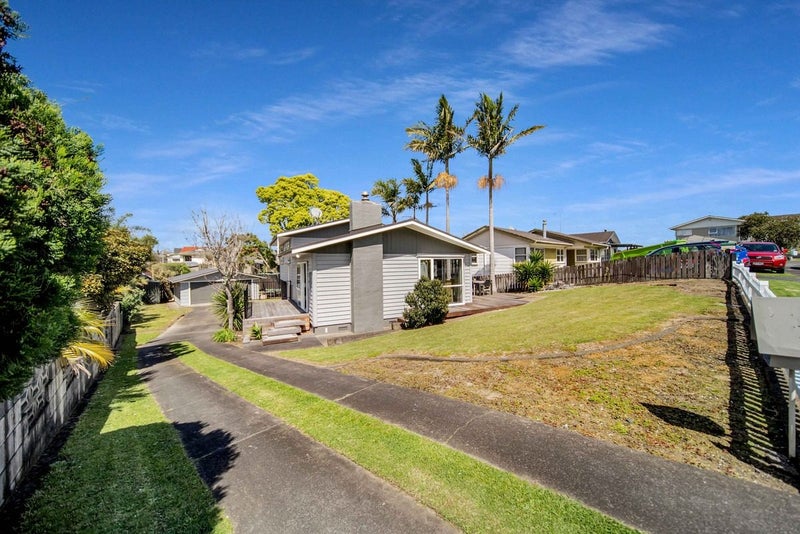 6 Snowden Place, Opaheke, Papakura - Carousel 17