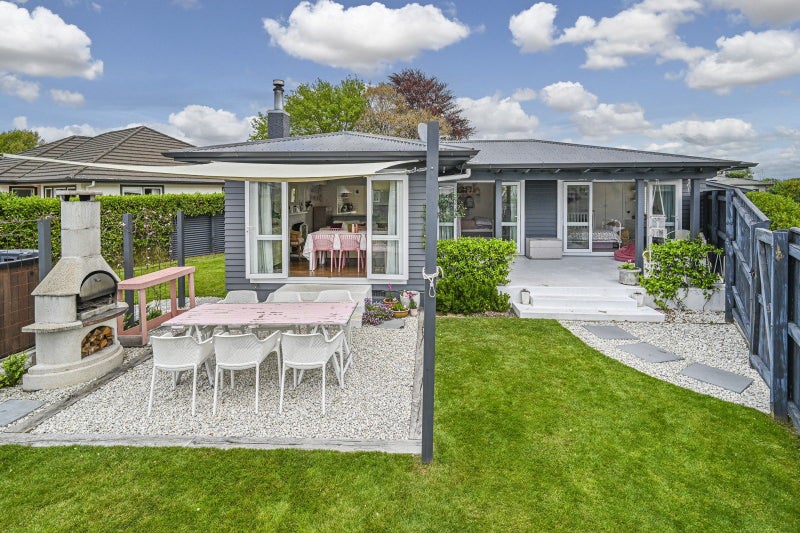 805 Maitland Crescent, Mayfair, Hastings - Carousel 1