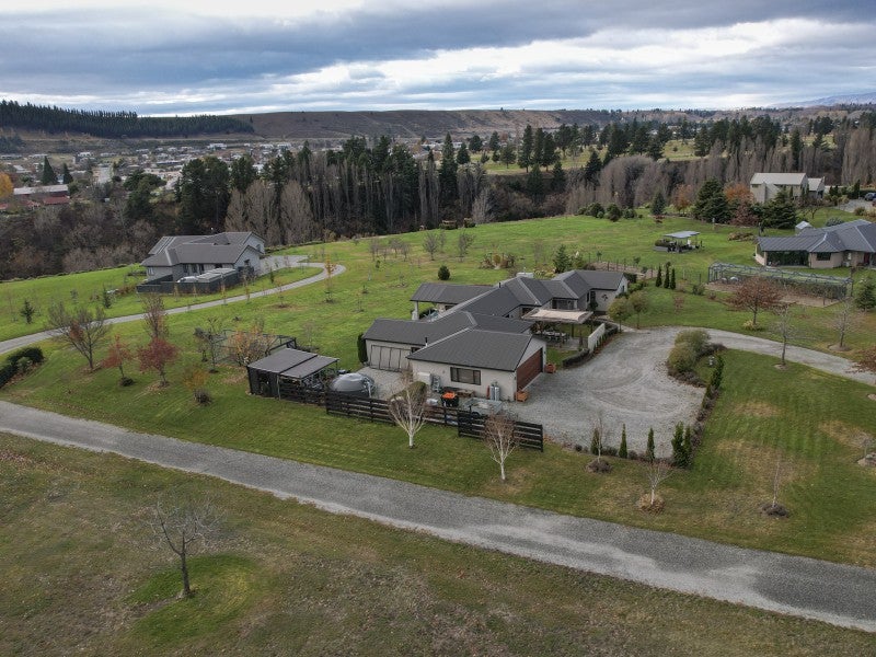 5 Paulin Road, Earnscleugh, Alexandra - Carousel 2