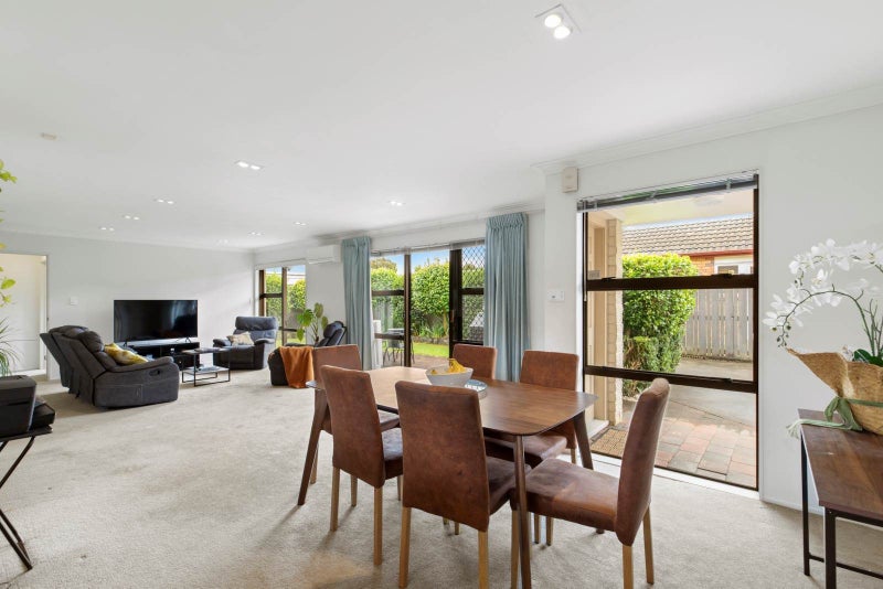 2/24 Erson Avenue, Royal Oak, Auckland - Carousel 2