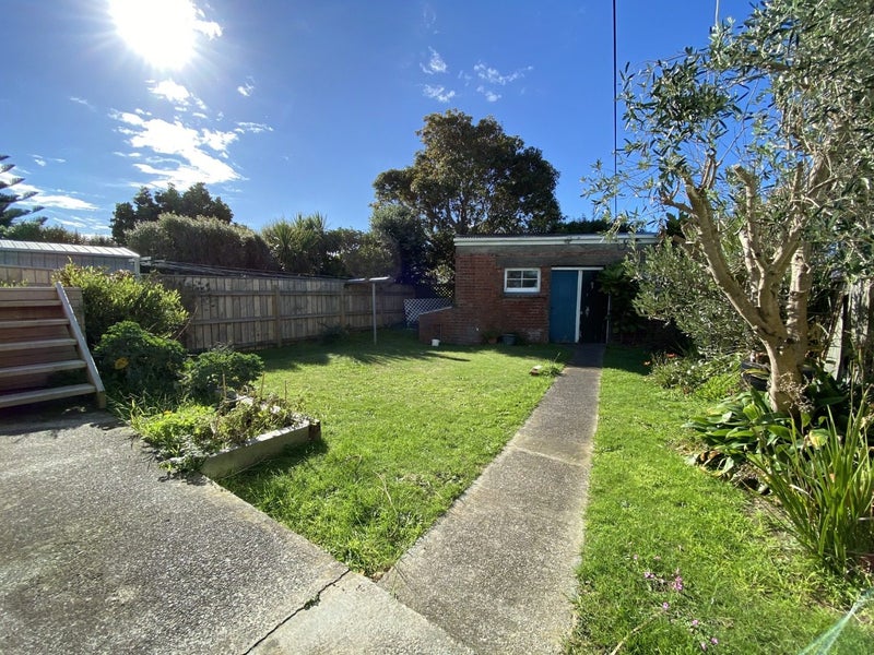 7A Freyberg Street, Lyall Bay, Wellington - Carousel 15