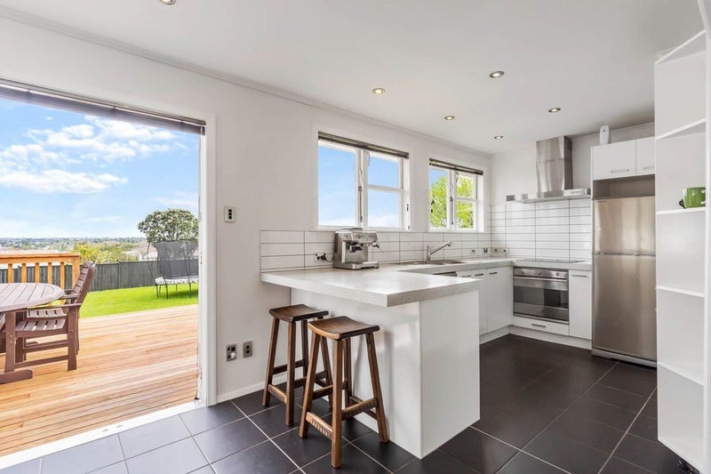 211 West Tamaki Road, Glen Innes, Auckland - Carousel 2