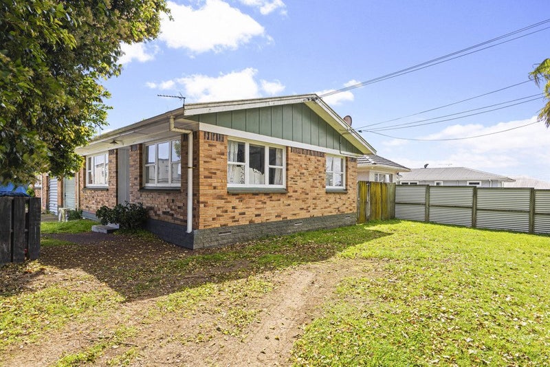 1/2 Myers Road, Manurewa East, Auckland - Carousel 2