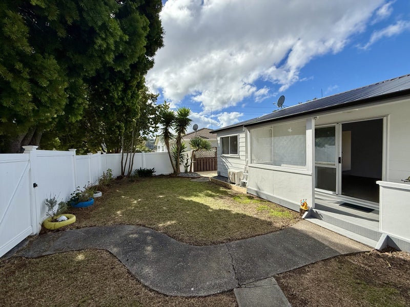 45 Lynn Road, Bayview, Auckland - Carousel 2